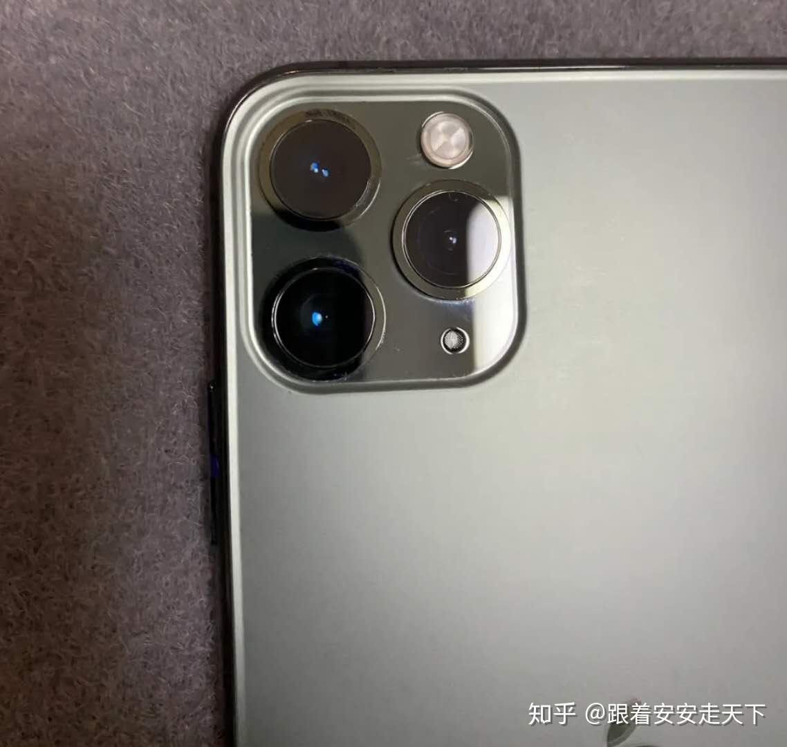 最真实还原11promax外观已经手感一样,闪光灯位置完美重合.