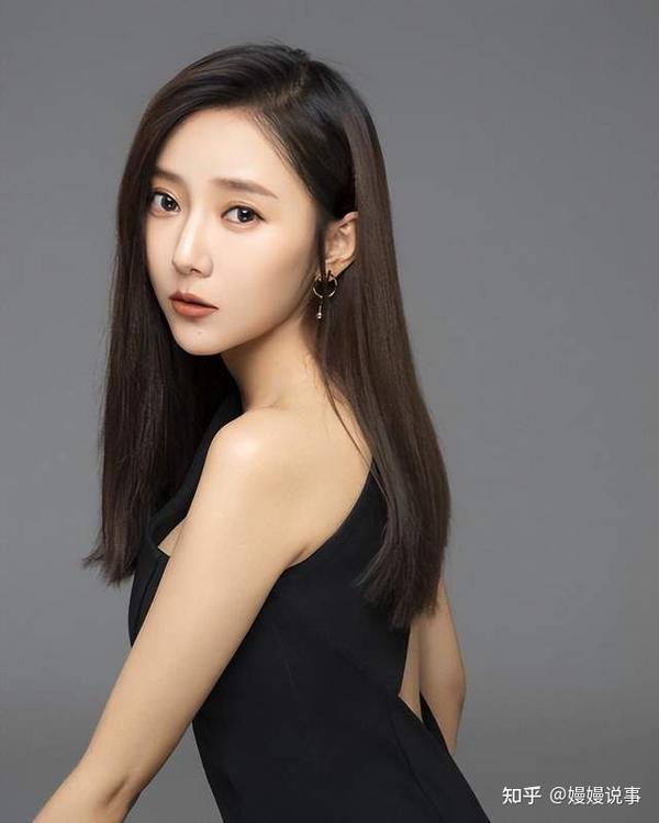 嫩模王馨瑶:从模特逆袭成演员,因身材火爆成为“晶女郎” - 知乎
