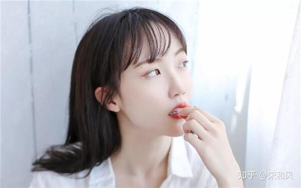 如何给女生制造安全感 v2-89f803b9c386712eb77f092910138af4_r.jpg