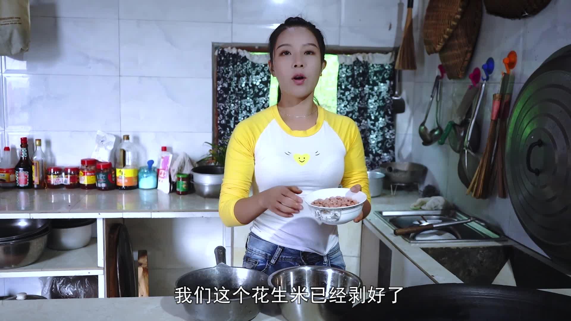 农村杀猪吃刨猪饭全是现宰新鲜猪肉和老妈下厨做两大桌的菜