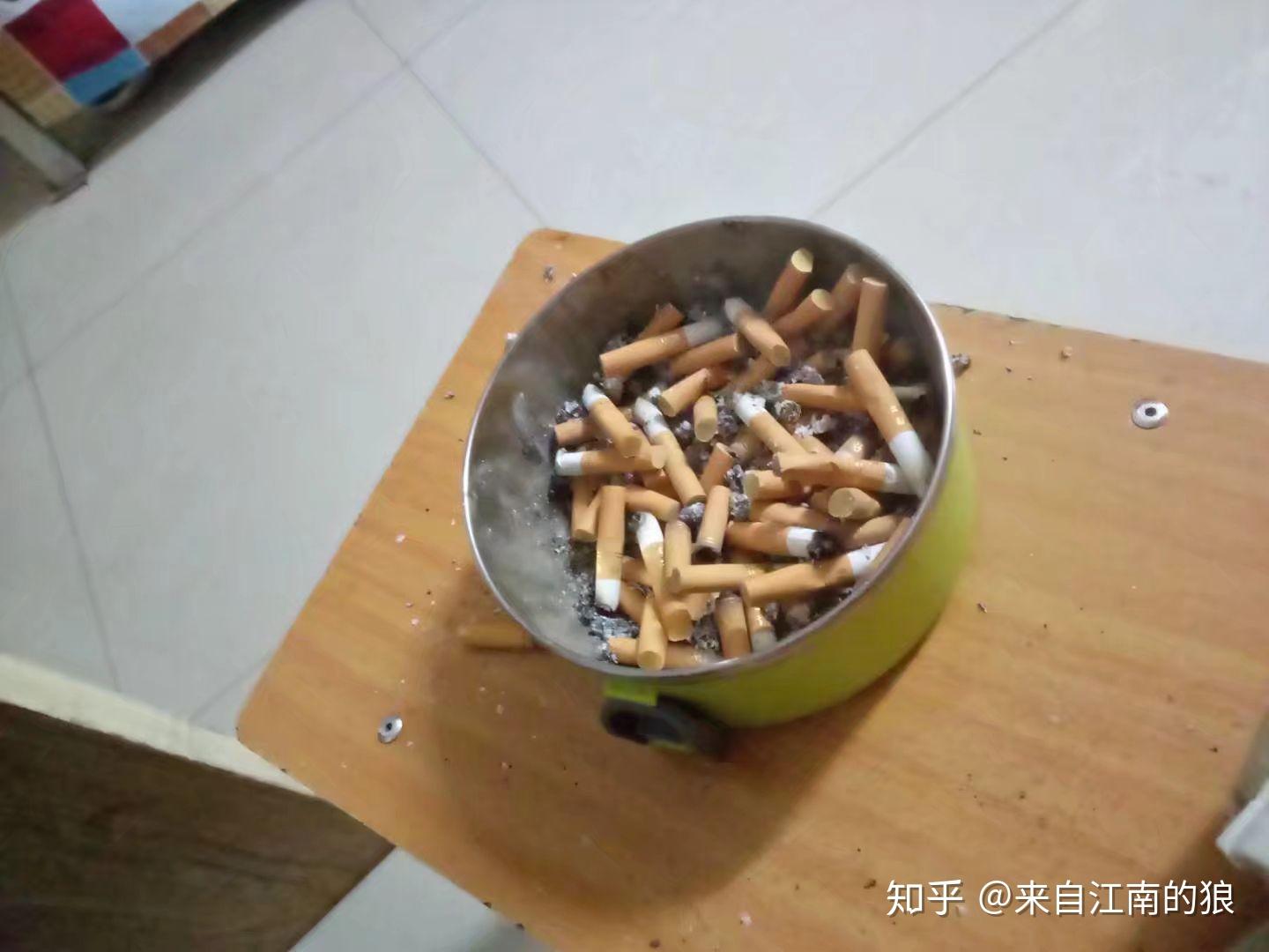 还记得让你在深夜抽一包烟的人吗