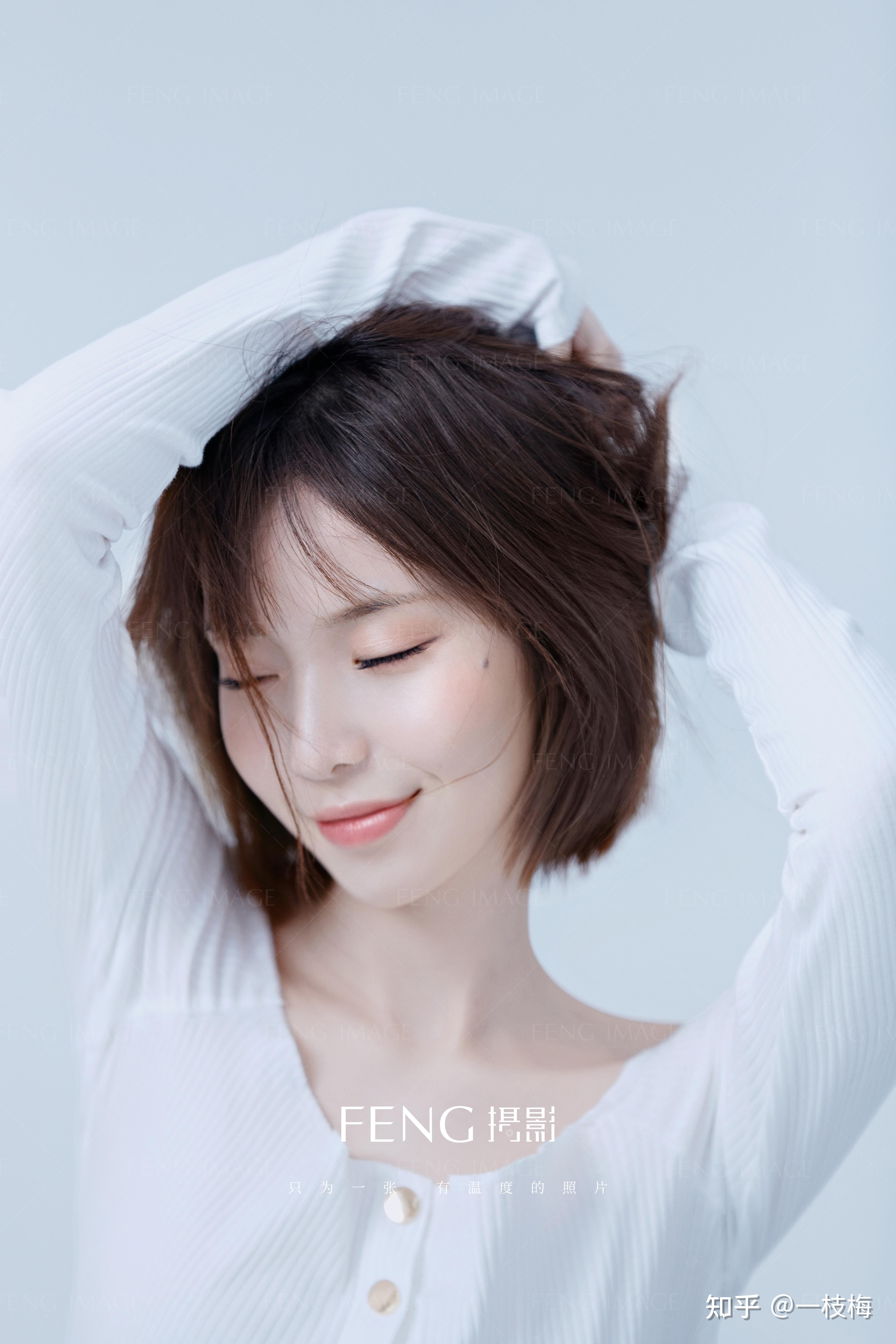 00后女大学生有什么适合的中短发发型以及发色,看起来比较甜美清新?