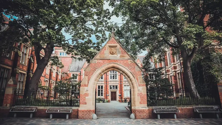2022 | 利兹大学16大传媒类专业申请解析(附:最新录取offer) - 知乎