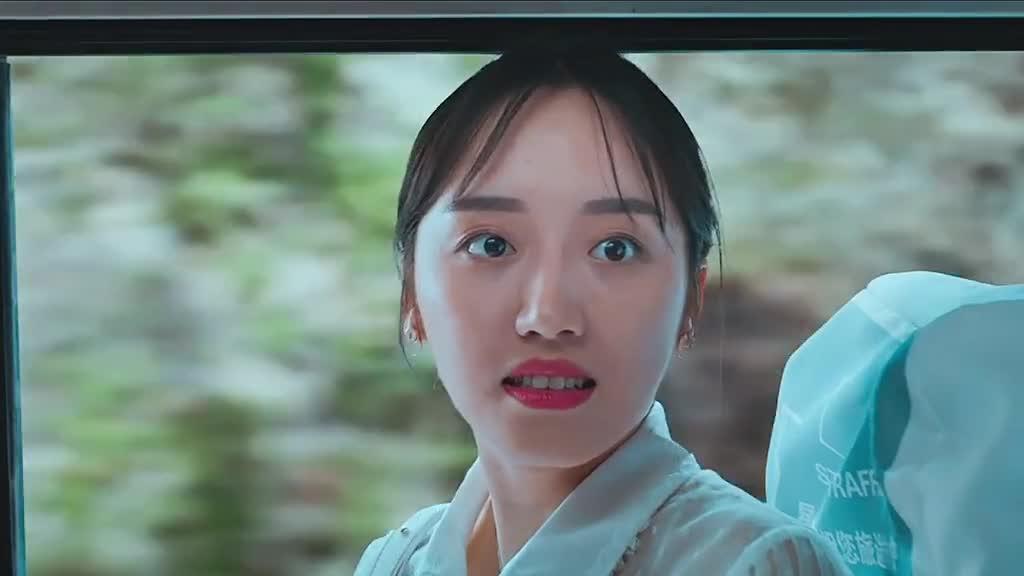 当灾难来临,钱和命,爱情和友情,你怎么选? 电影终极台风