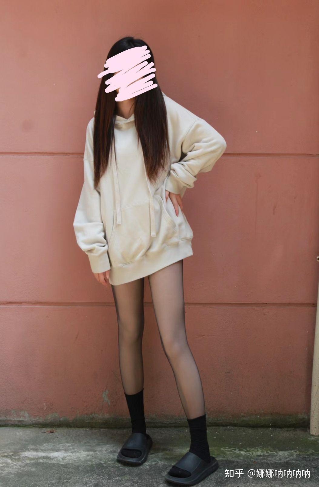 为什么街上很多女生会穿两双袜子? - 知乎