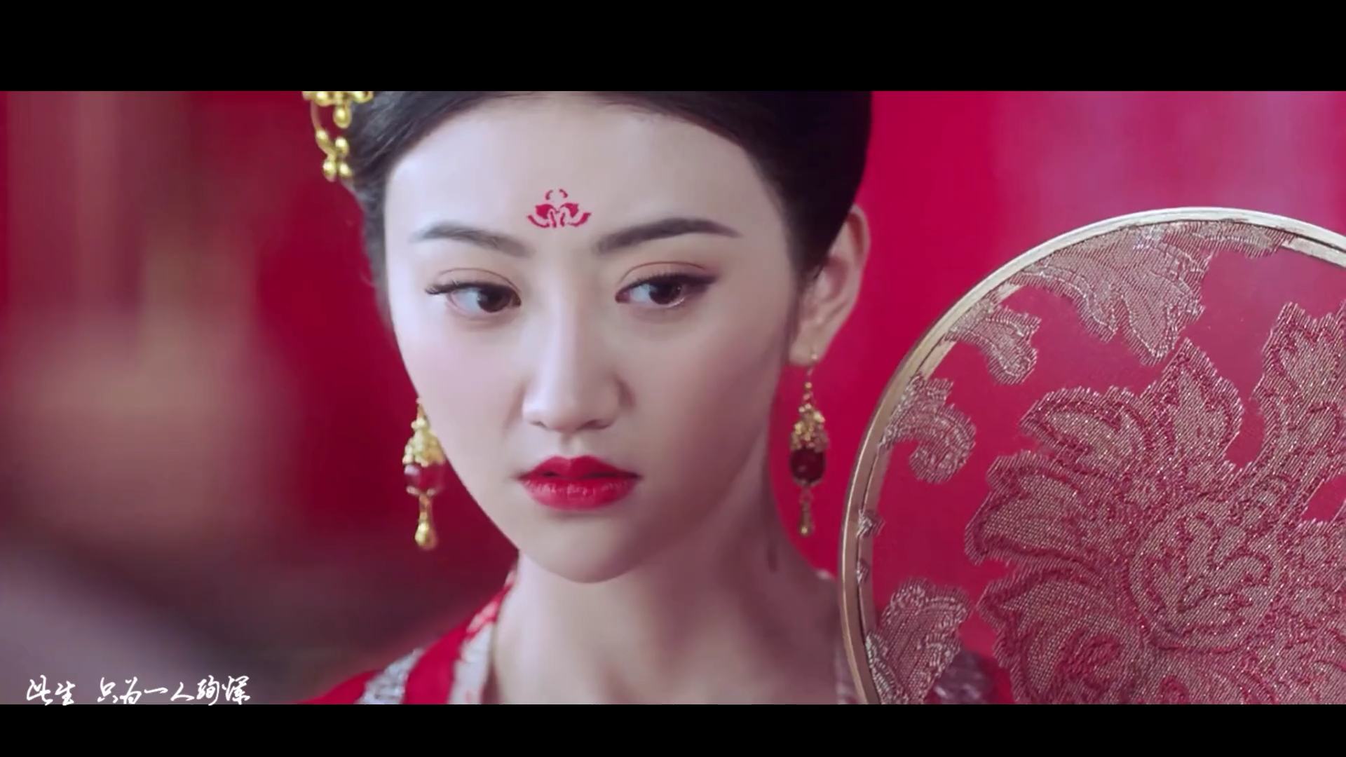 有没有哪个明星在古装剧中的凤冠霞帔让你印象深刻?