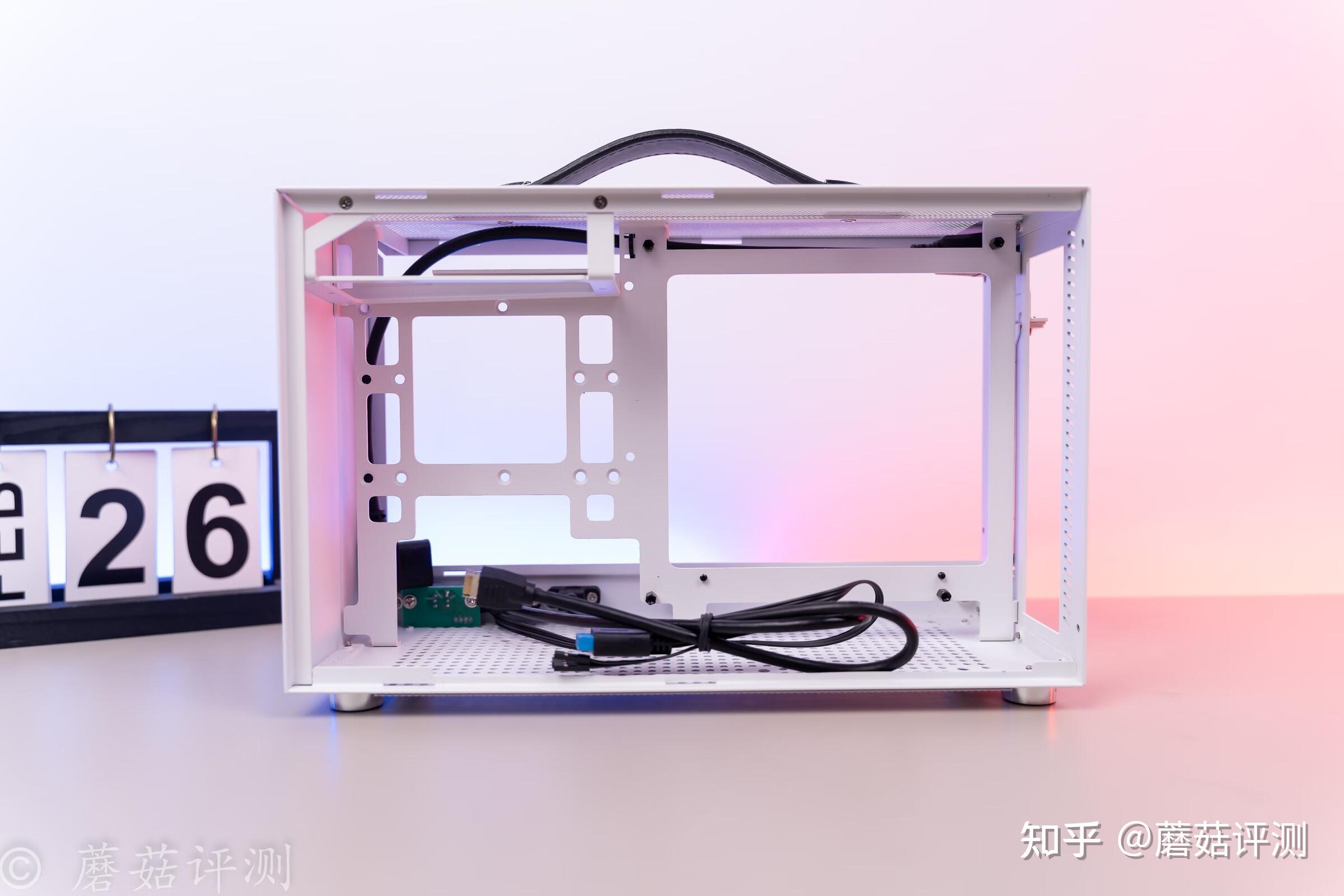 小巧精致，打造随身PC、闪鳞S300便携式ITX手提机箱 评测 - 知乎