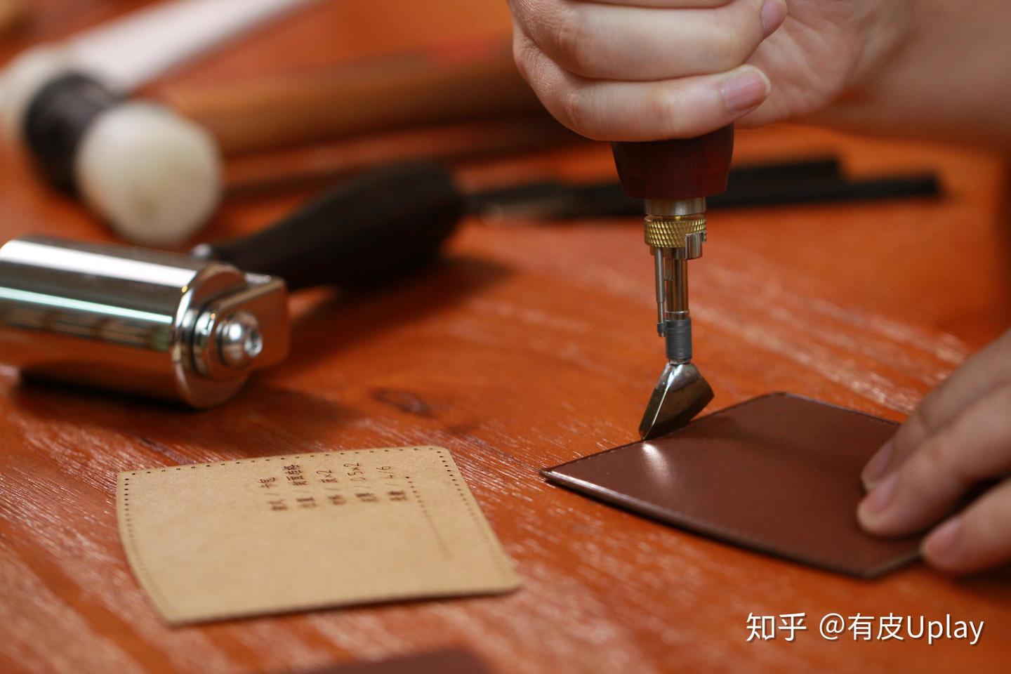从这里,继续跳进手工皮具深坑!(内含基础卡包详细教程) - 知乎
