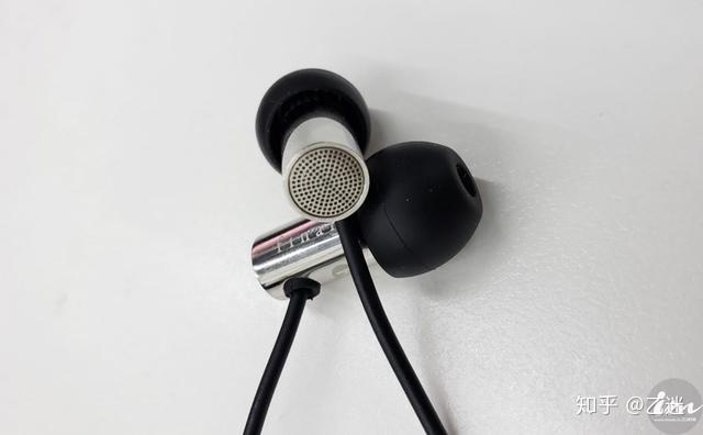 没钱也阻挡不了我对finale3000耳机的喜爱