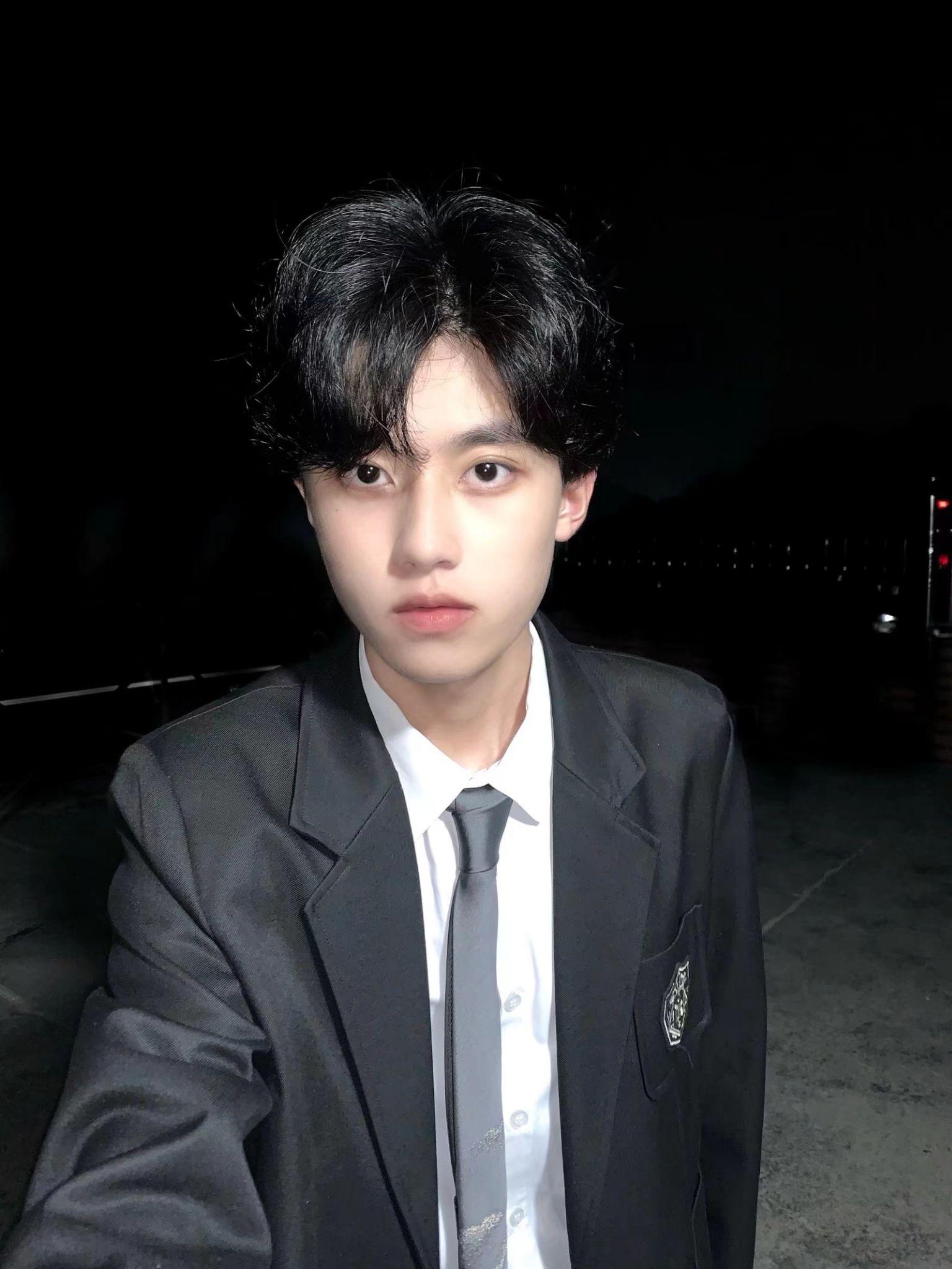 你们学校的校草帅到什么程度? - 知乎