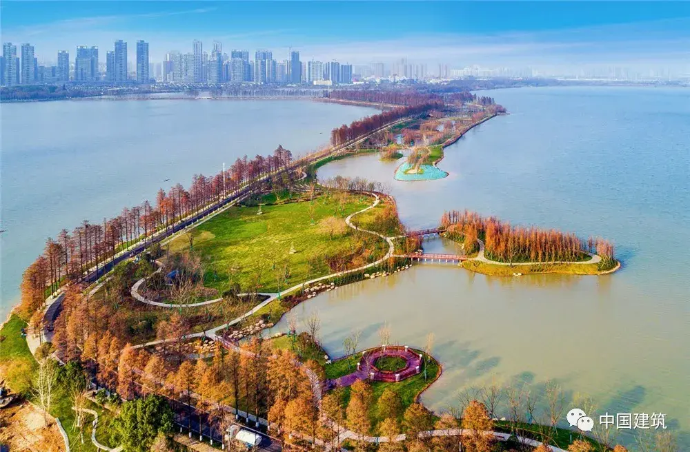 绿道集生态,文化,休闲,景观,通行于一体,徜徉在这个世界级滨湖绿道,春