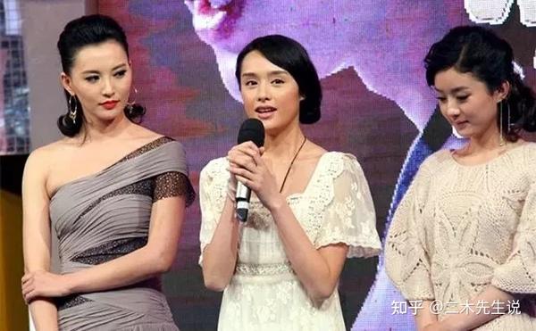 饶敏莉17岁已是当红女星,27岁把丈夫捧成双料影帝,退圈教书