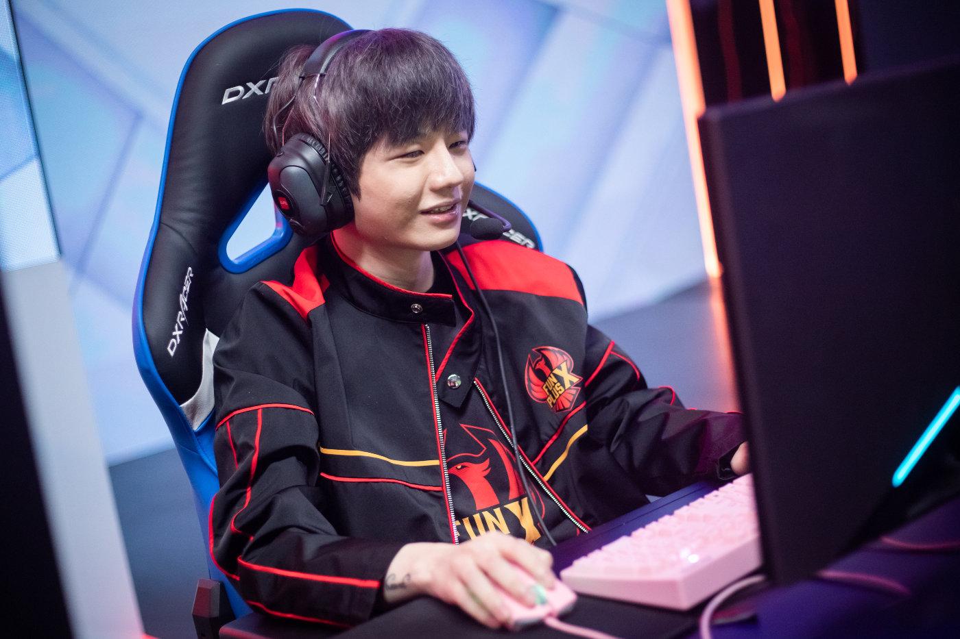 如何评价fpx辅助选手刘青松