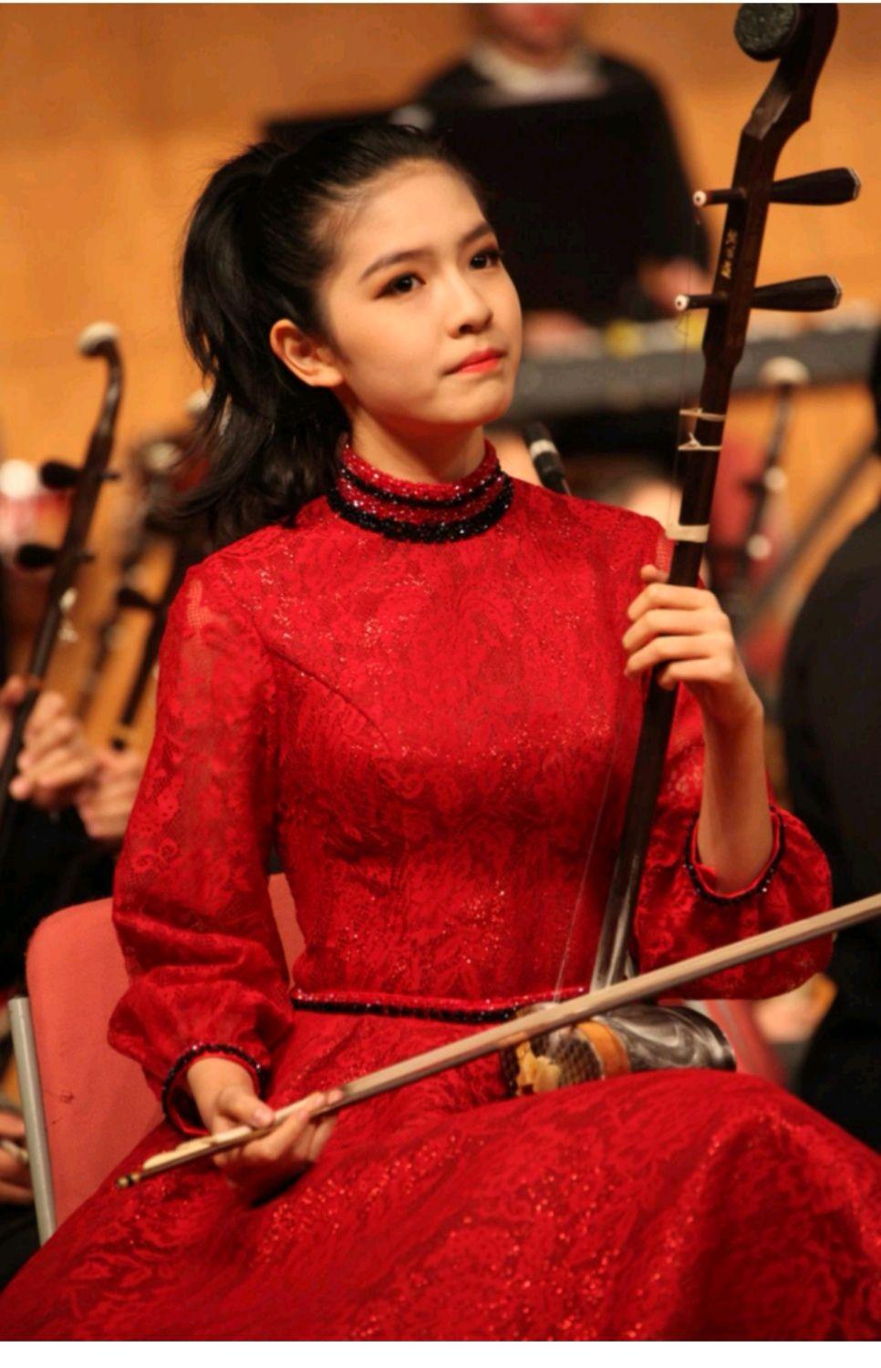 如何评价00后15岁陈氏二胡传人陈依妙