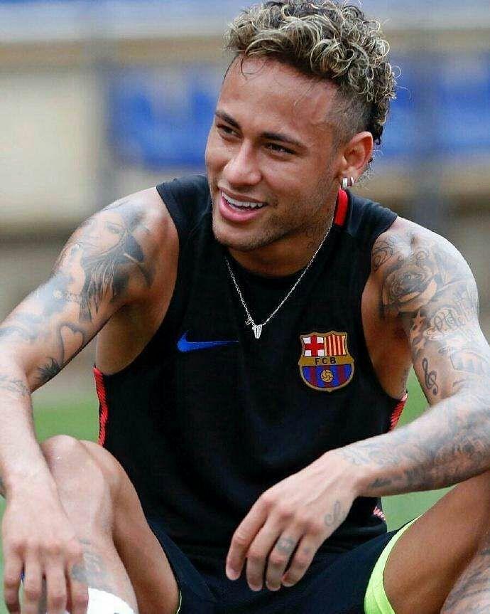 长得帅的足球明星有哪些