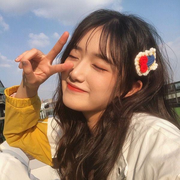 有没有笑得治愈的美女头像