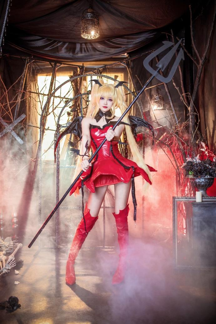 守护甜心月咏歌呗恶魔变身cosplay
