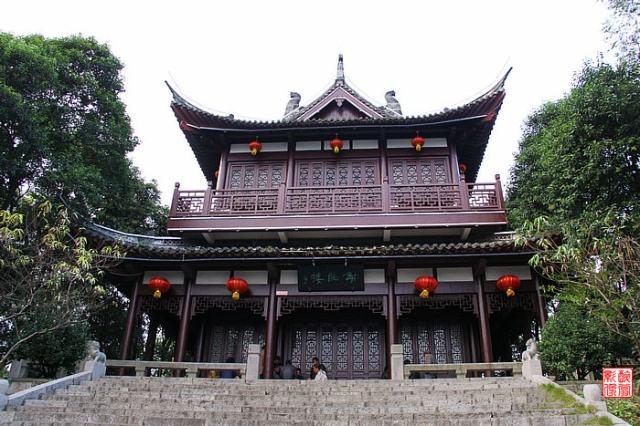 《宣州谢眺楼饯别校书叔云》赏析