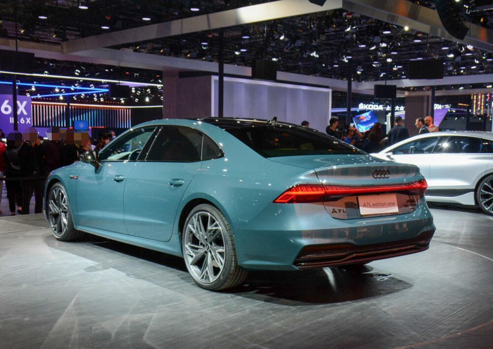 上汽奥迪首款车型a7l亮相上海车展