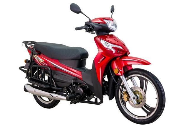 同级少见坐垫下能放一顶头盔的弯梁力帆电喷炫影升级上市