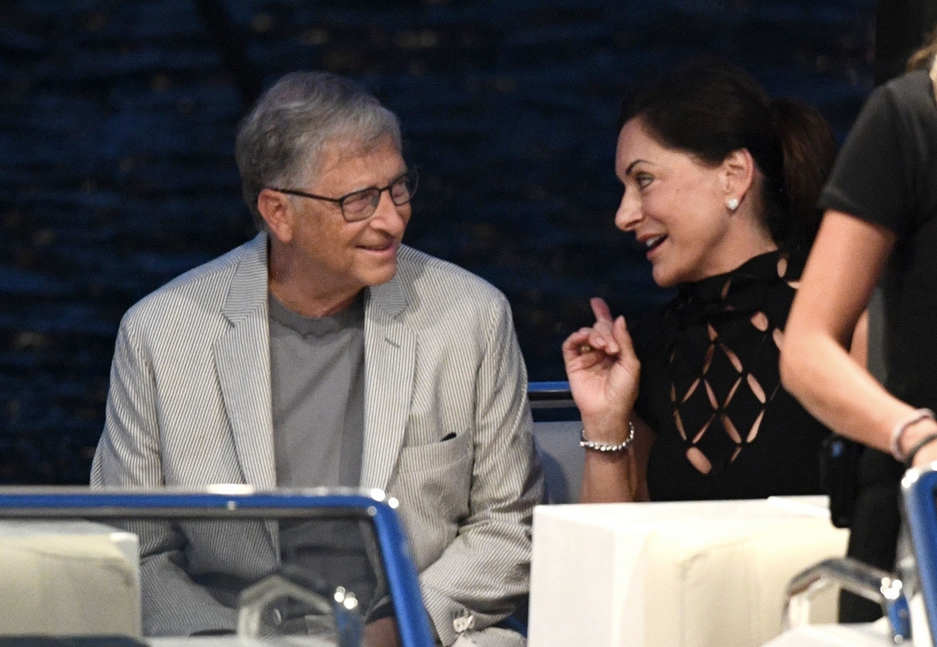 前世界首富贝佐斯恋情升级北美科技圈有自己的宋焰