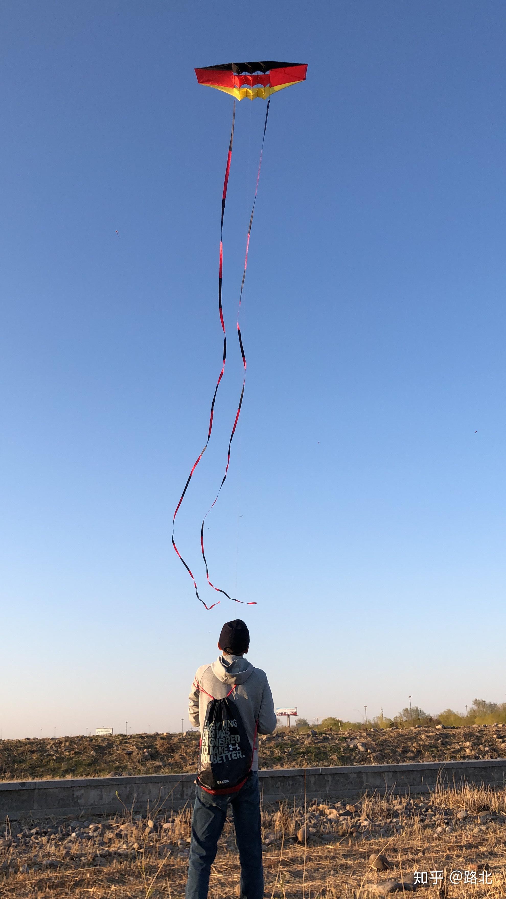 大风筝是怎样飞上天的? - 知乎