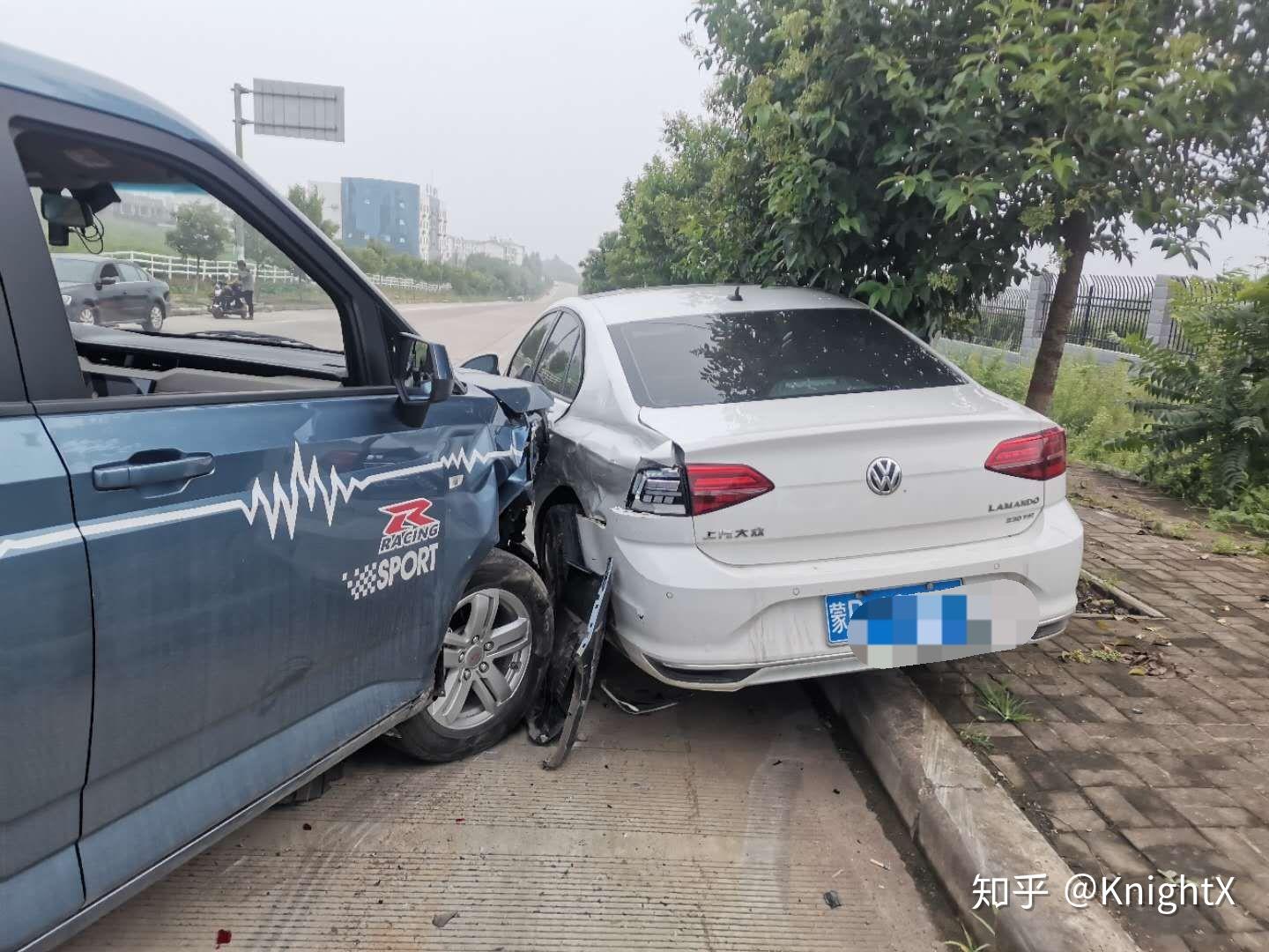 我的五菱宏光plus撞车了