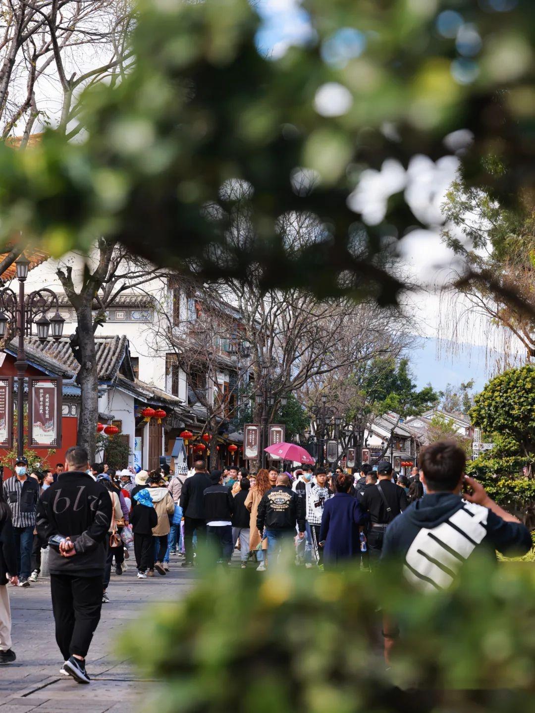 大理古城游客如织精彩旅拍