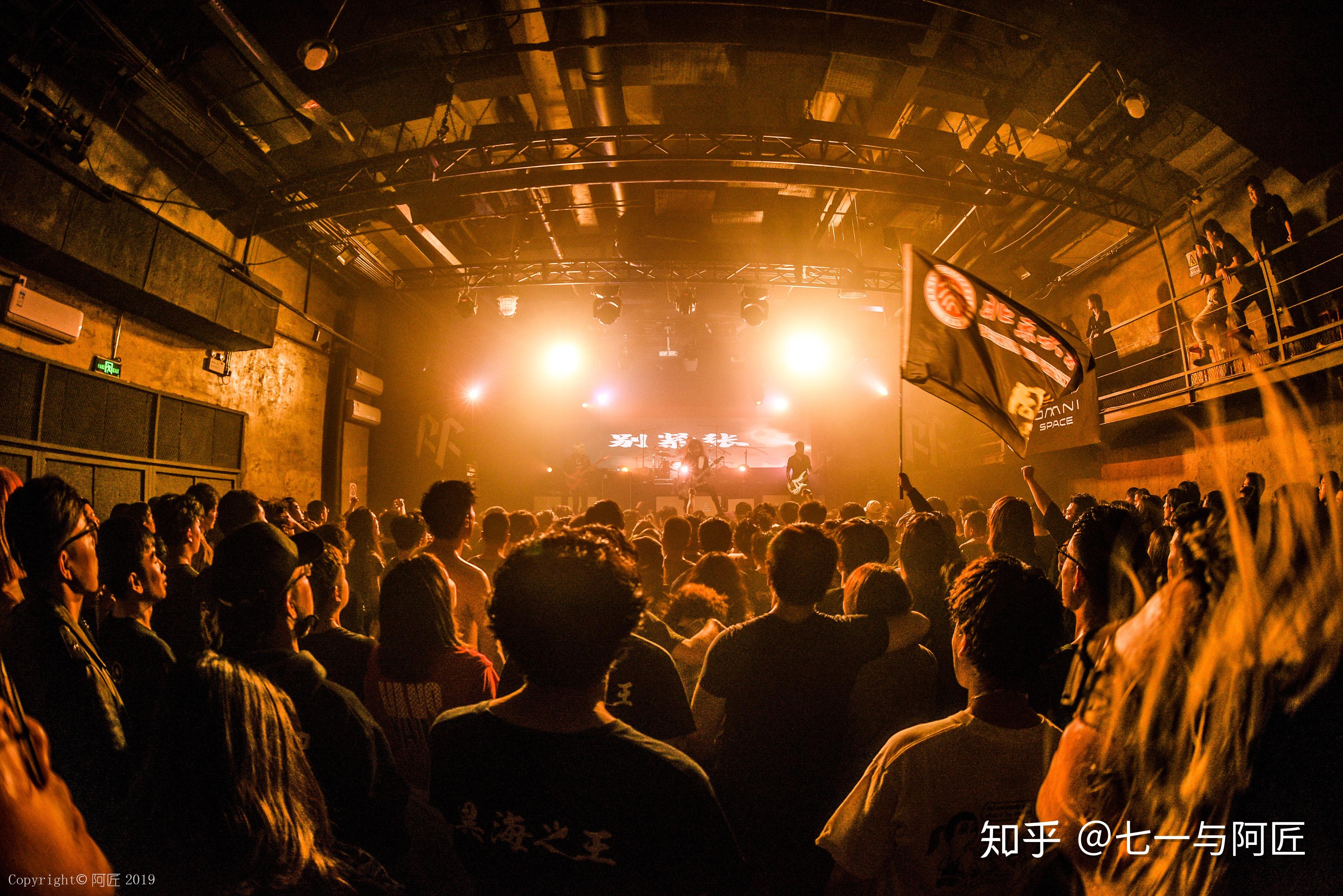 演唱会live演出的摄影有何拍摄技巧