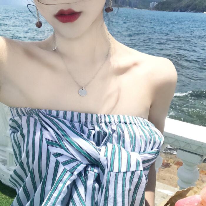 女生漂亮的锁骨是否对男生具有吸引力?