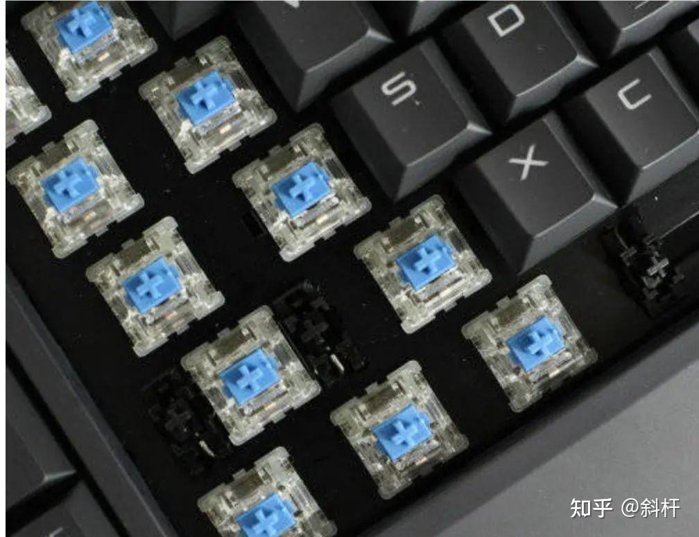 机械键盘黑轴,青轴,红轴,茶轴的最根本区别是什么?