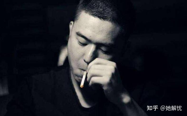 为什么熬过低谷后的人很多都沉默少言了