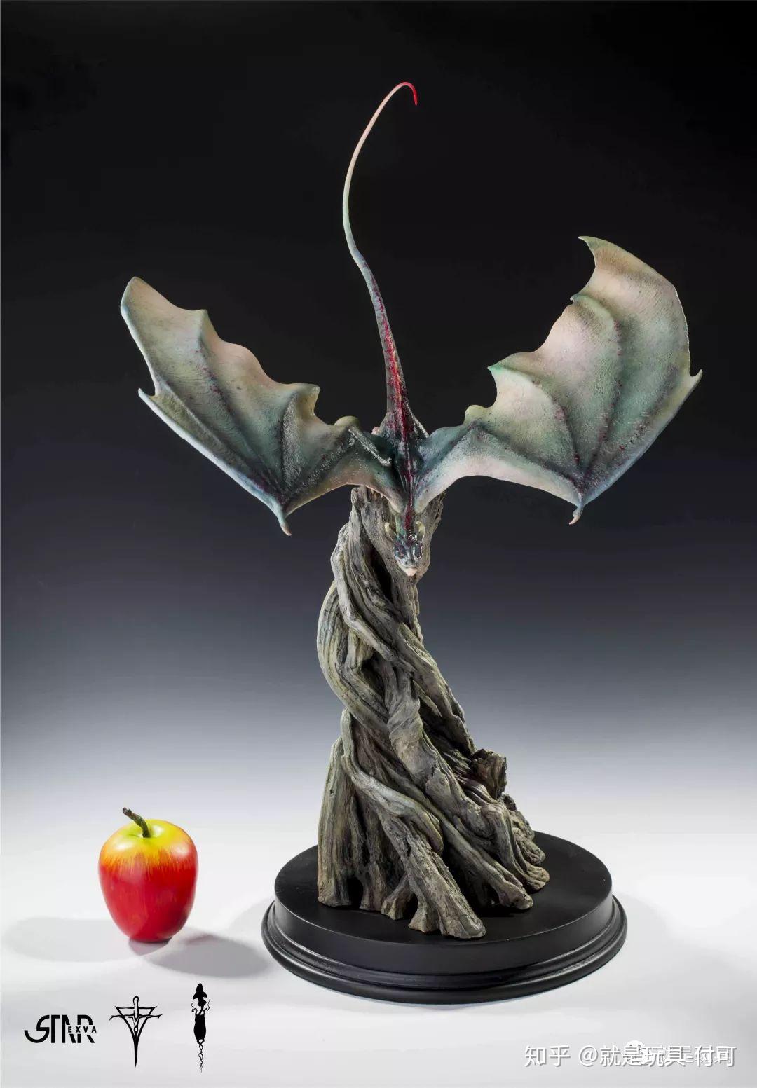 尤其是飞龙翅膀的表现,色彩变化十分细微复杂,甚至能感受到翅膀间薄膜