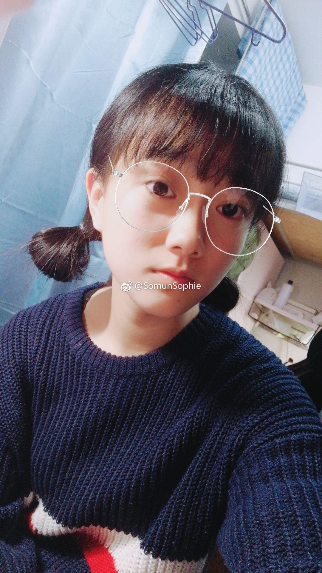 笑起来不好看的女生怎么拍照?