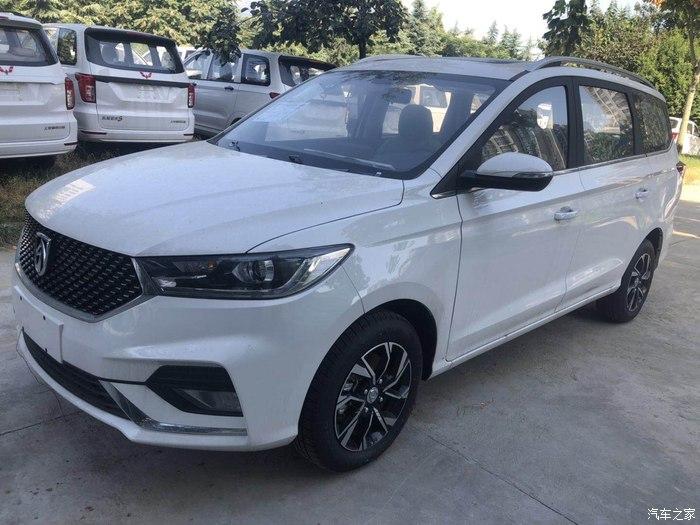 61米的车身长度,如果说加长10~20公分那就更好了.