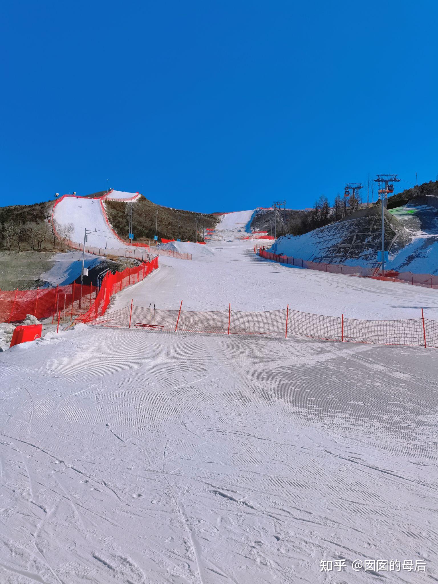 张家口滑雪中心图片