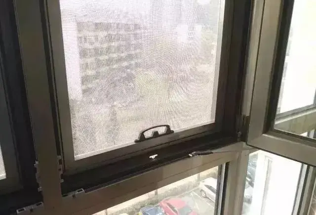 "窗户漏水这样做防水效果杠杠滴",真的假的?