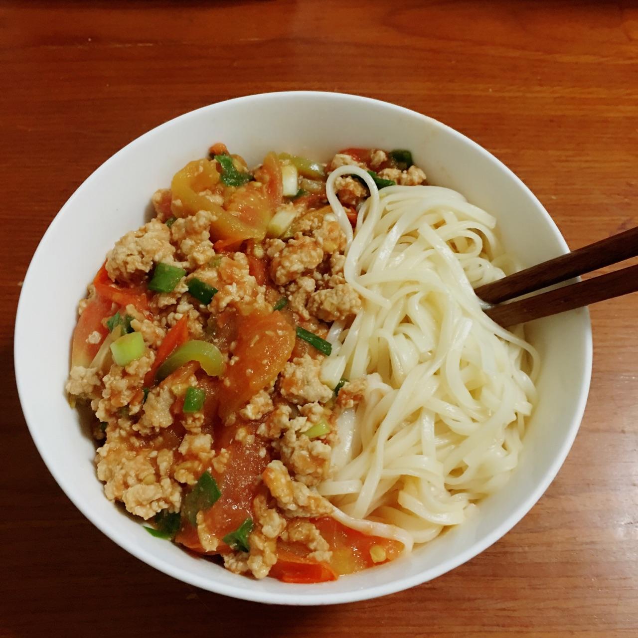 今天给自己做了碗肉沫西红柿面,好吃?