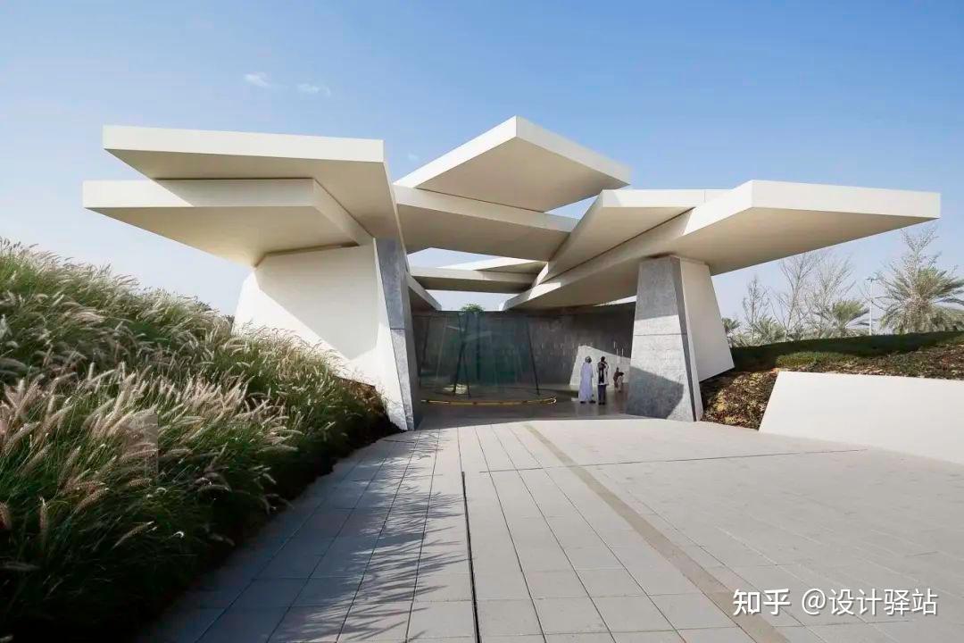 住区入口的艺术构筑 / vvdesine