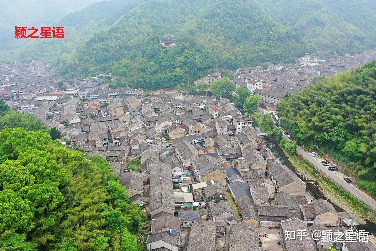 王家在棠岙居無寧日,只好搬出棠岙,居於現在的奉化區蕭王廟街道牌亭村