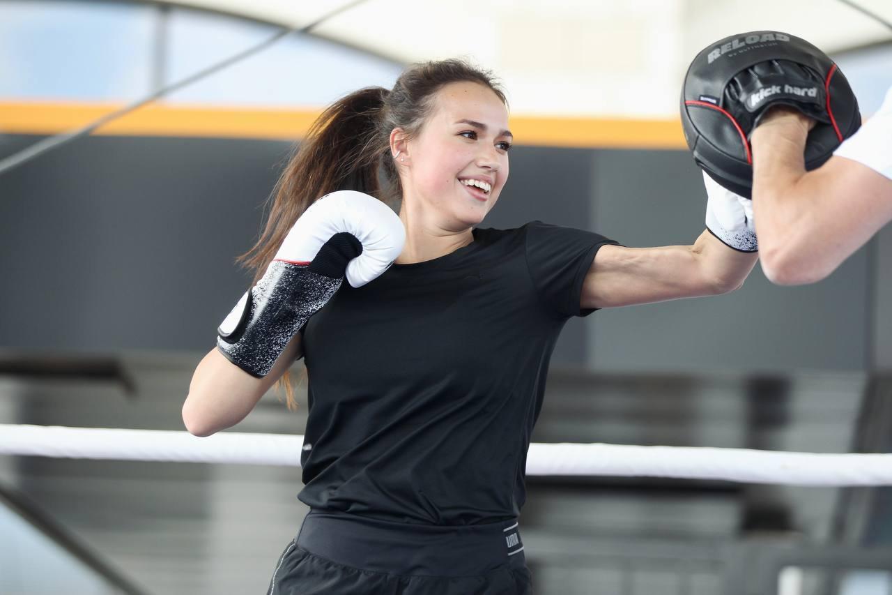 平昌花滑冠军扎吉托娃表示不排除转项花样游泳或跳水你如何看待该选手