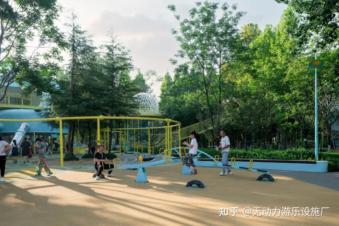 亲子活动场地改造前后对比儿童主题游戏场景