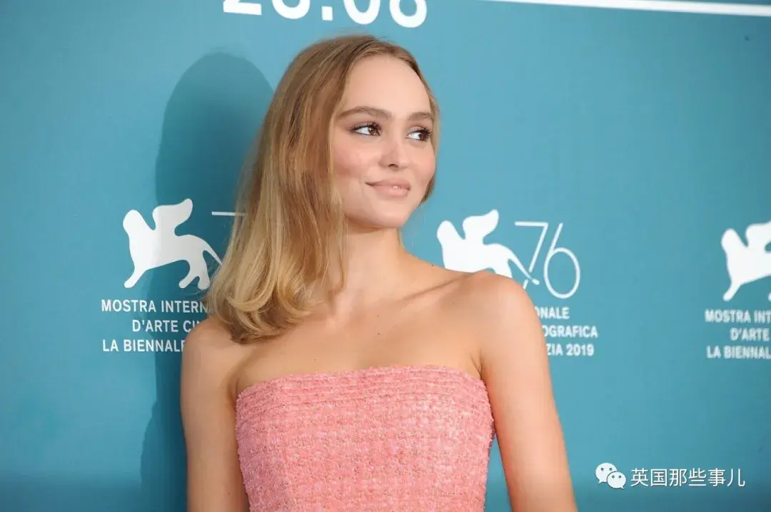 德普和amber的诽谤案终于开庭双方全面开撕互揭老底瓜是越来越多了