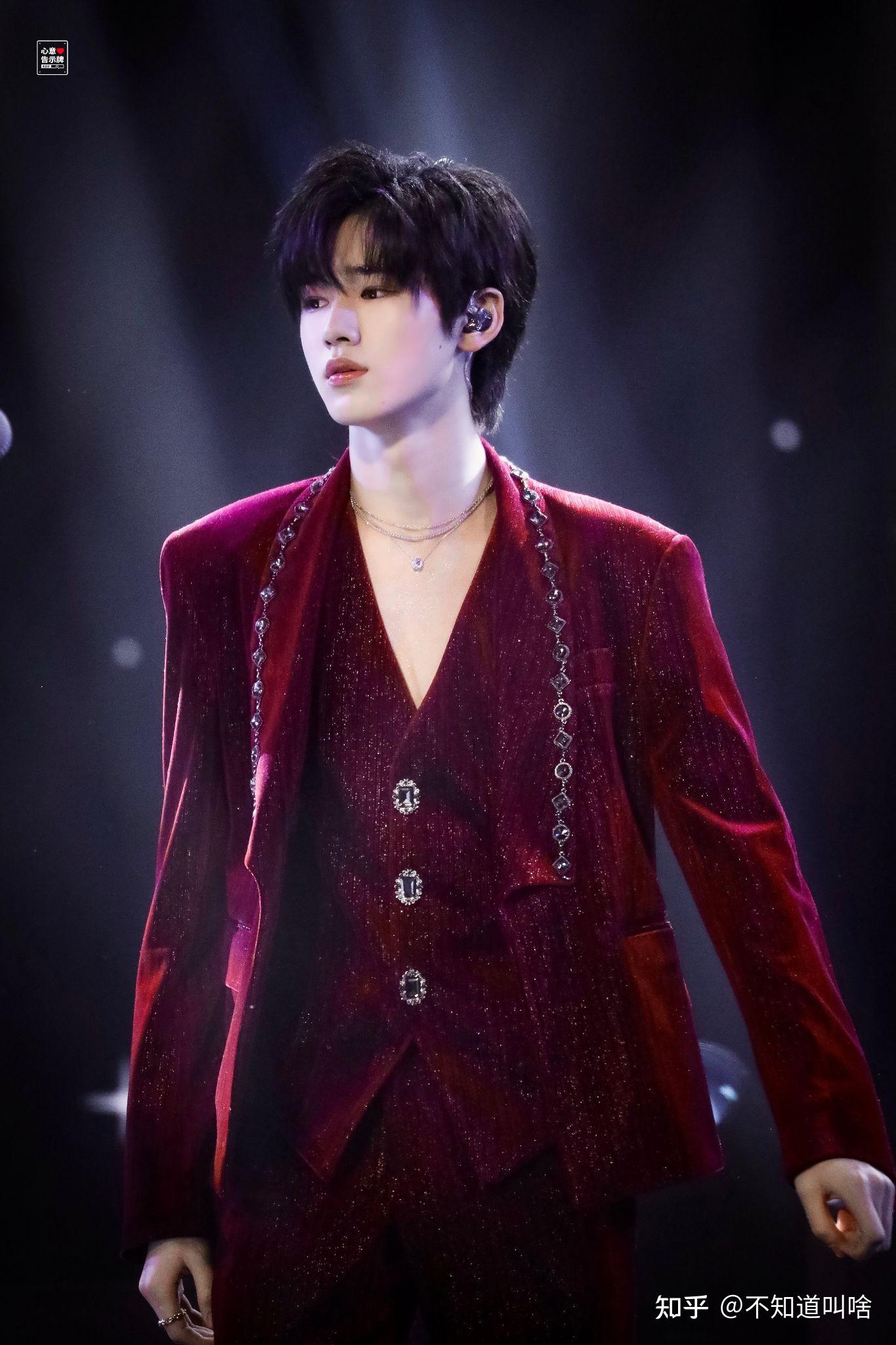 宋亚轩有哪些出圈的图片? - 知乎