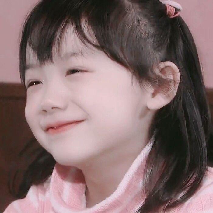 请问请问这个小美女叫什么呀