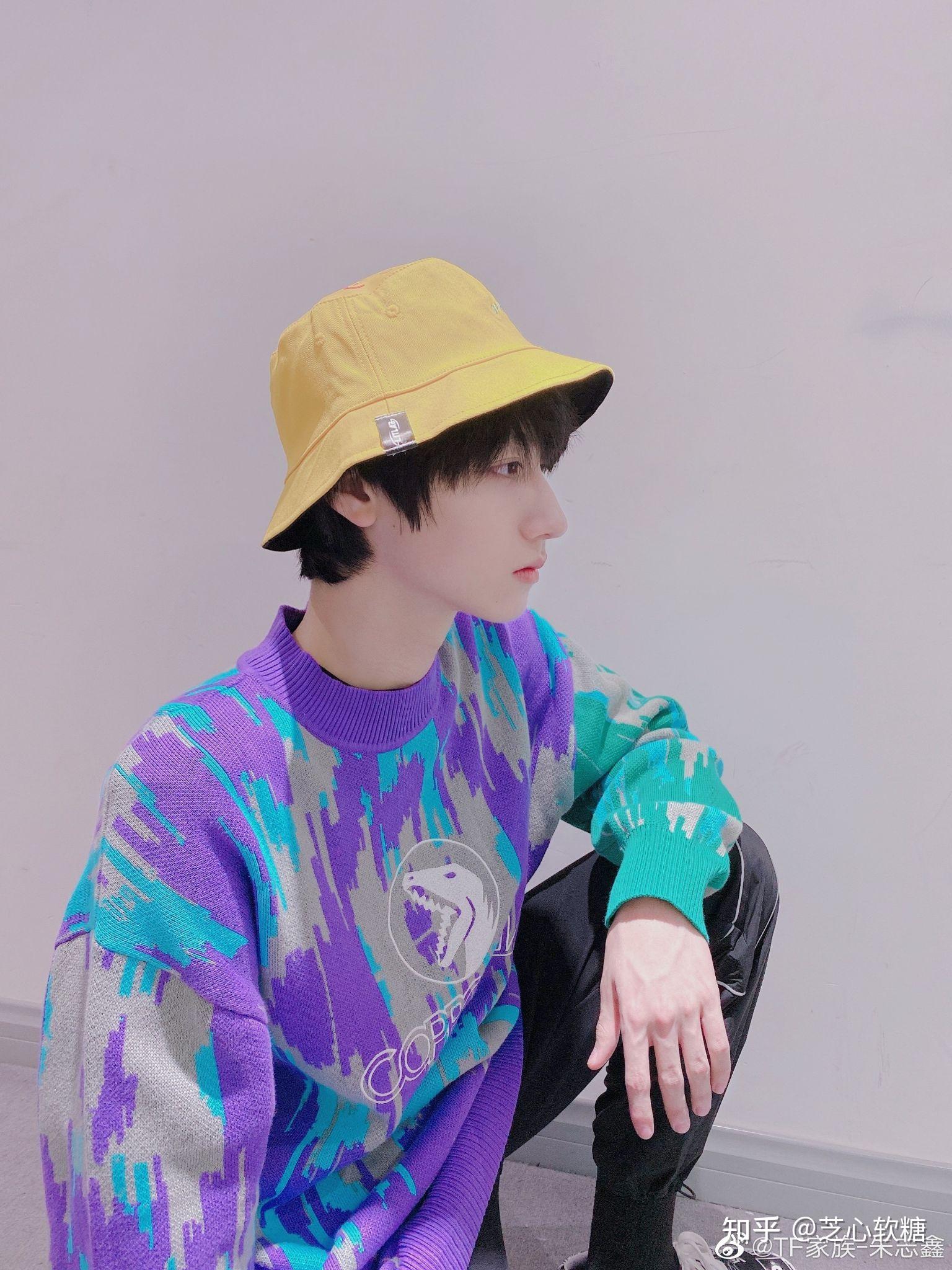 重庆七中的校草朱志鑫长得多好看