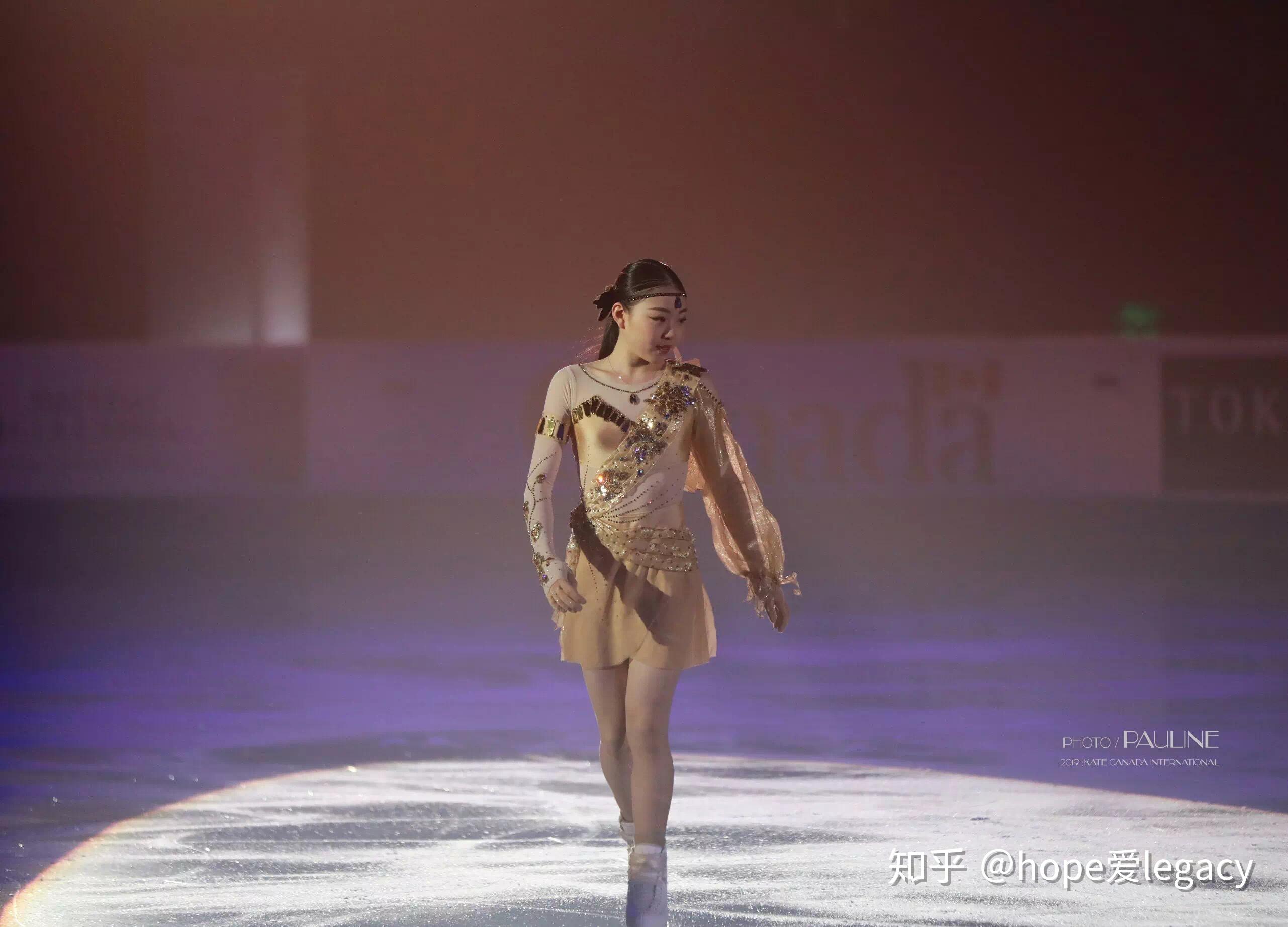 你觉得花样滑冰中最好看的一套服装考斯滕是什么