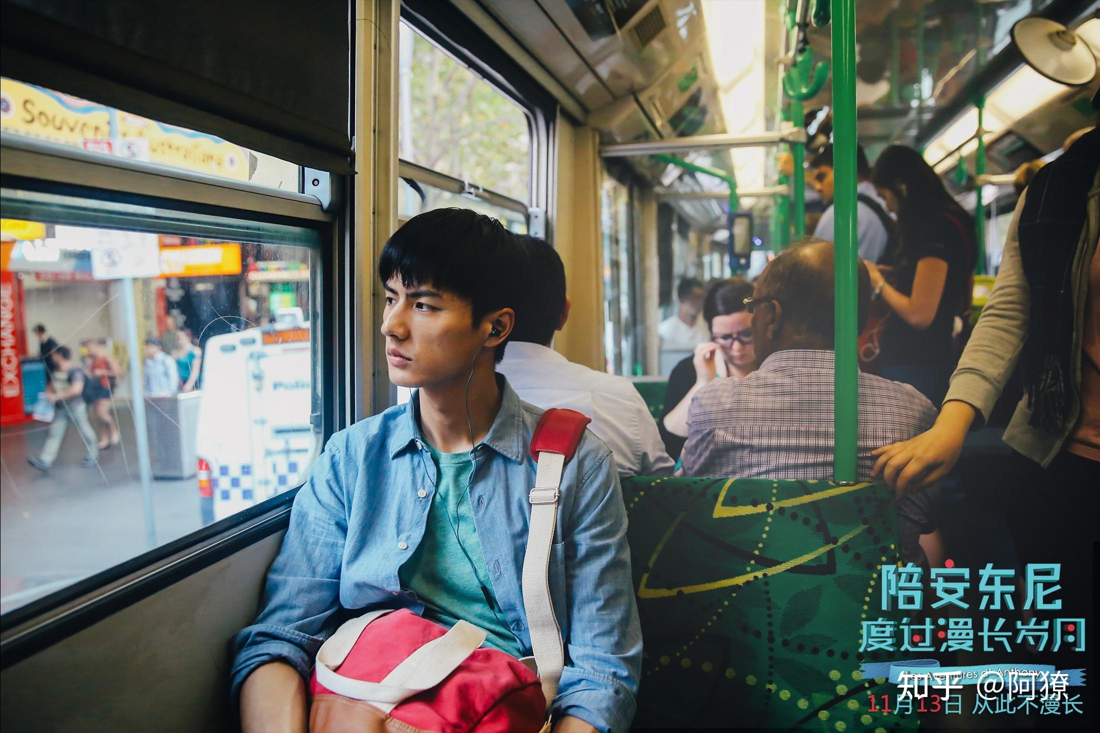 走过了人来人往不喜欢也得欣赏我是沉默的存在不当你的世界,只作你