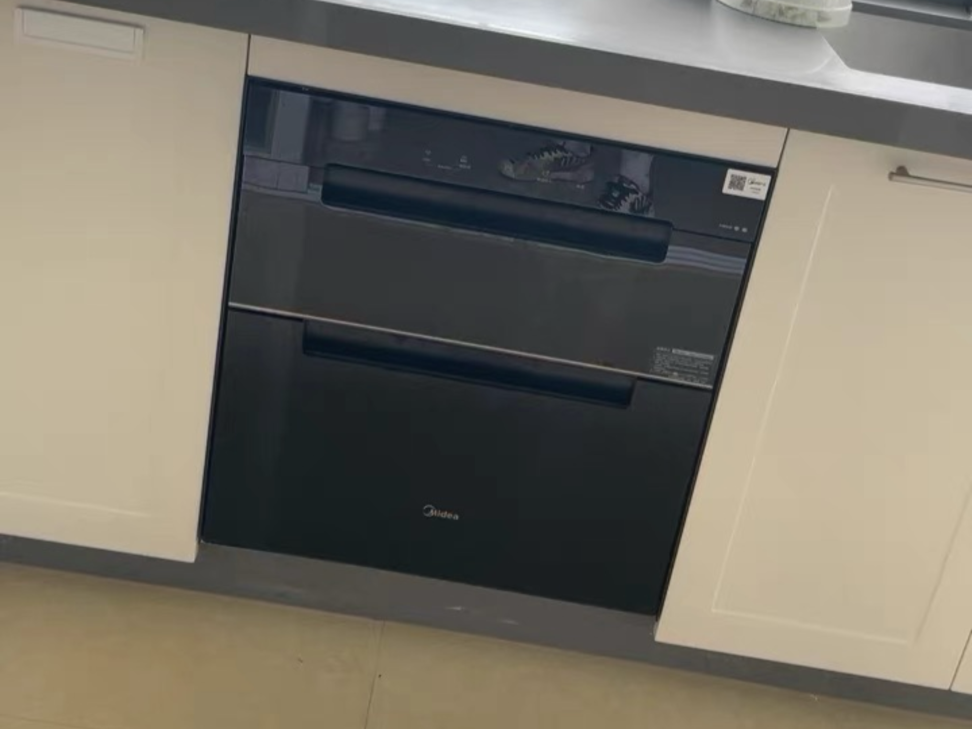 如何选家用消毒柜 v2-8d8a182937c1b0d43fdcaad5c6263f28_r.jpg