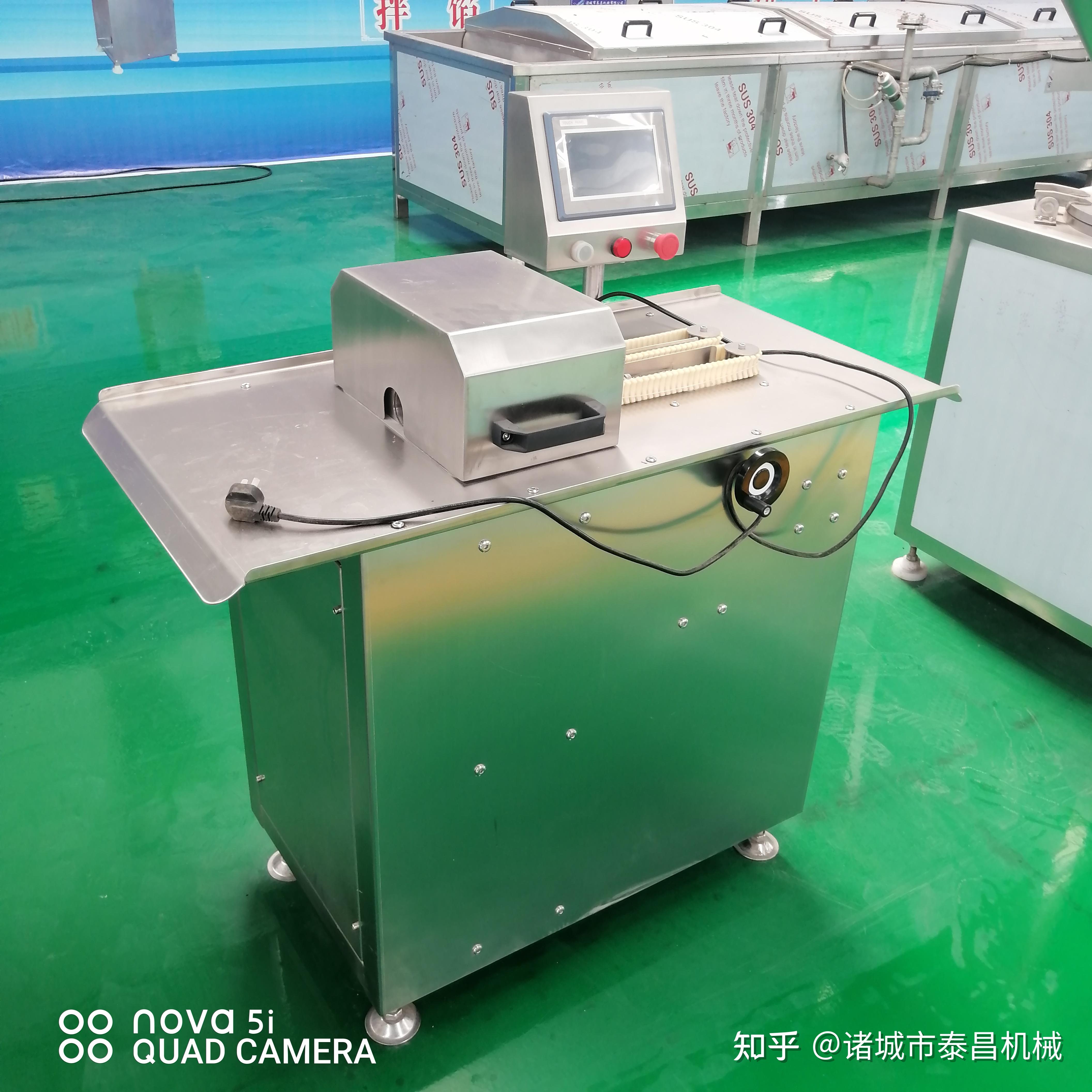 全自动香肠小型加工设备,香肠生产机械,制作腊肠的机器有哪些呢?